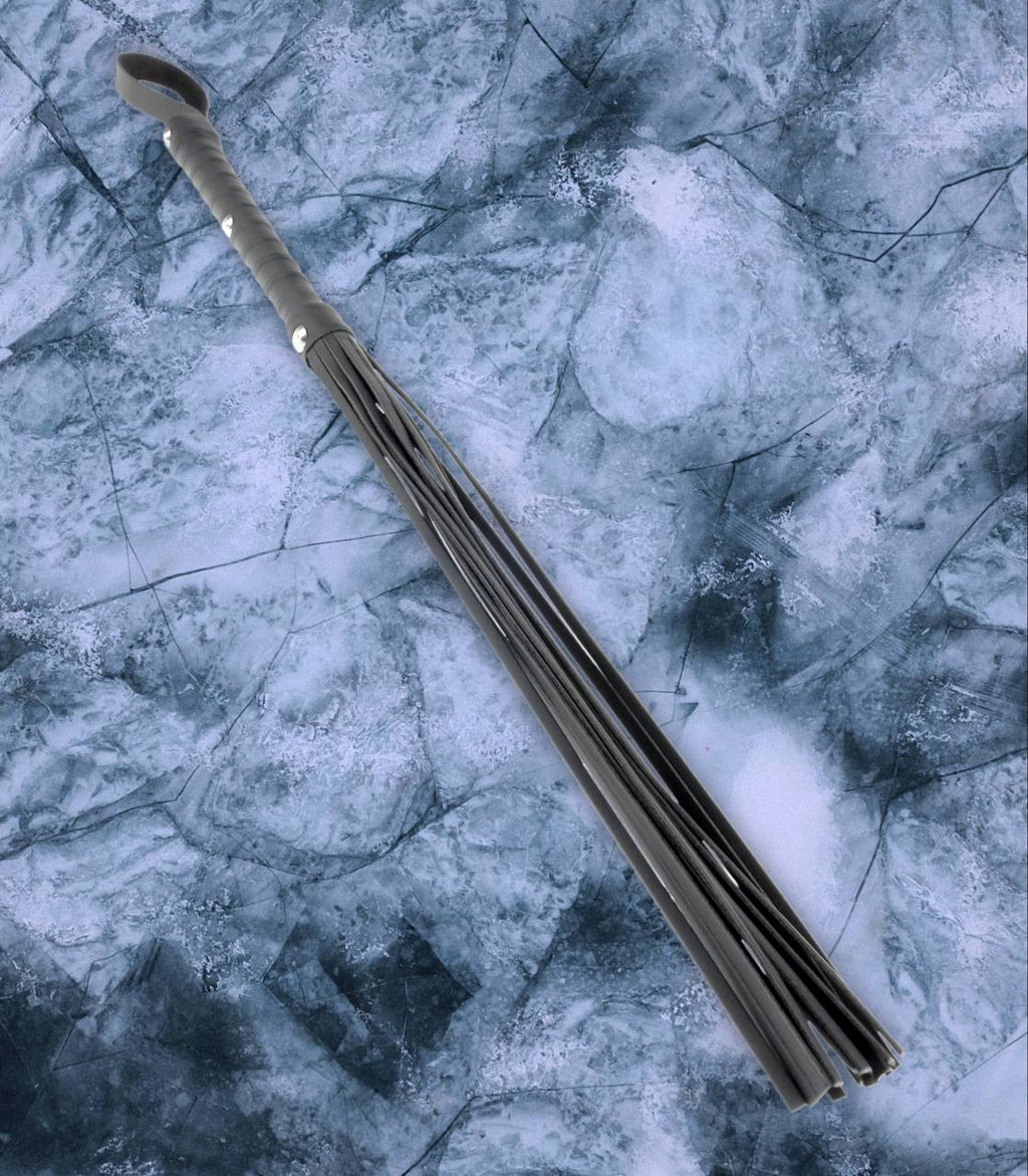 DELUXE CAT O’ NINE BLACK