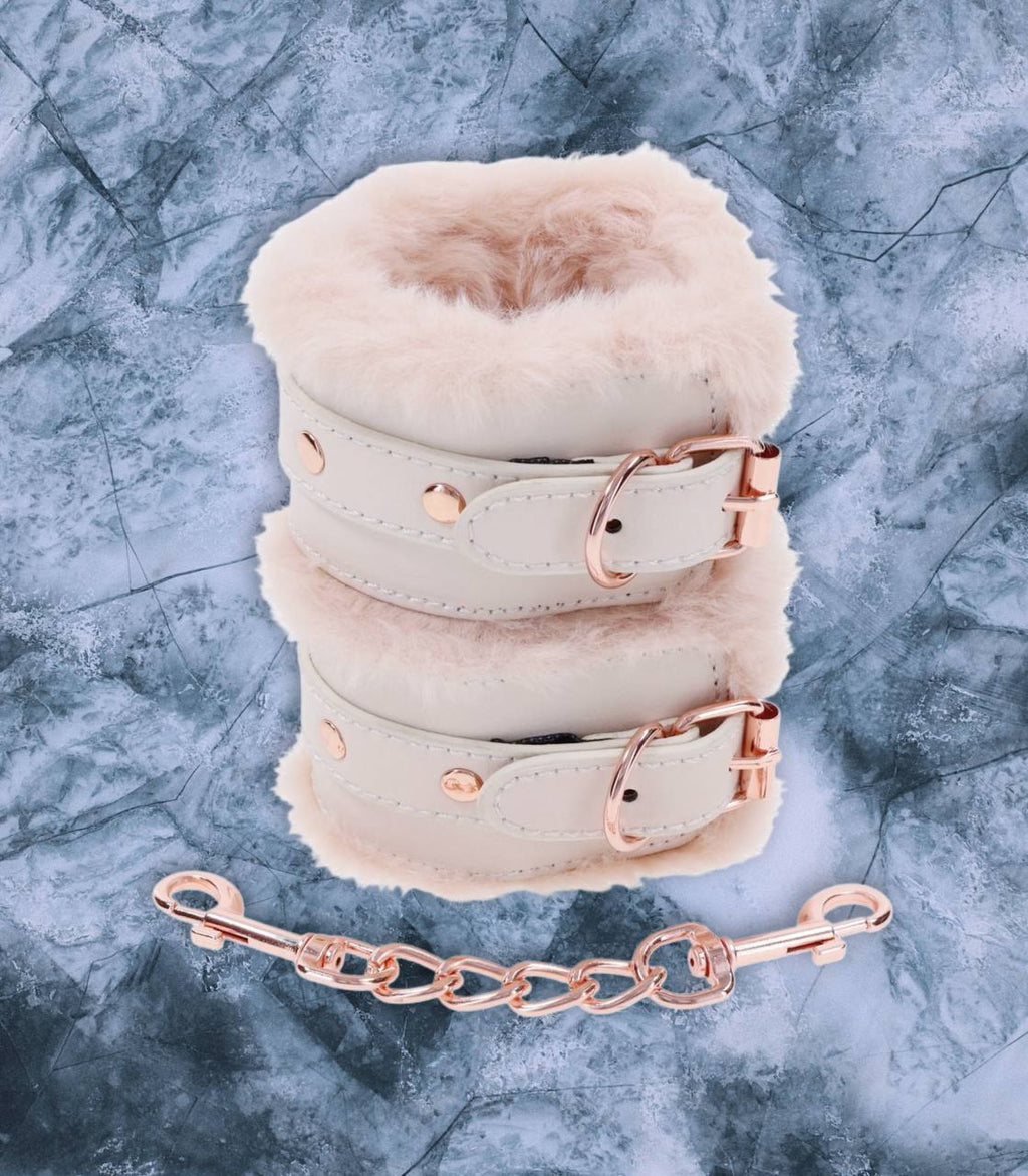 PEACHES ‘N CREAM 🍑 FUR HANDCUFFS